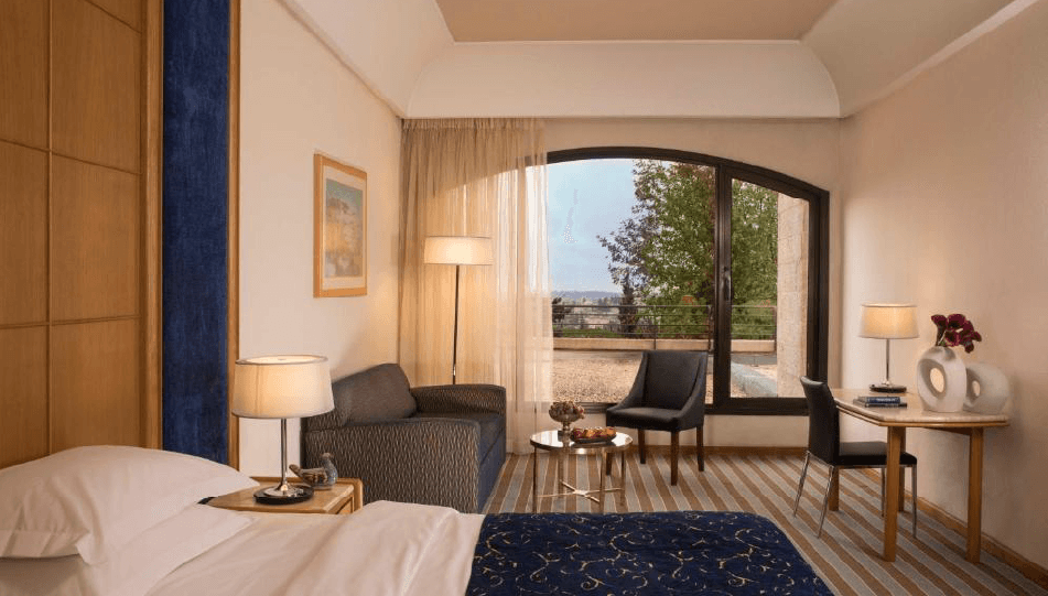 נופש + הופעה של שלומי שבת