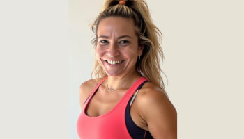 אמא חוזרת לג'ינס