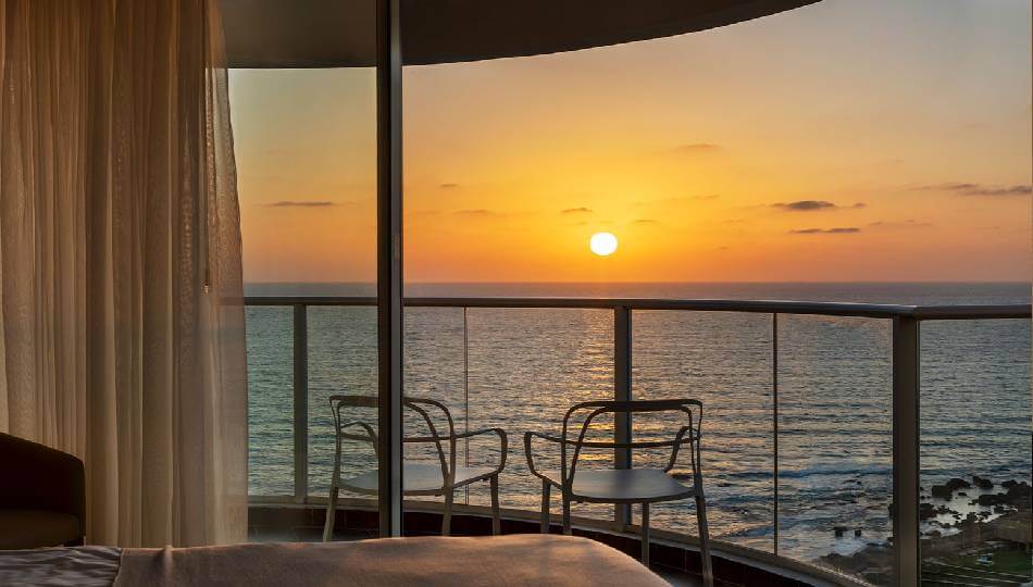 מלון ג'ייקוב ריזורט חדרה