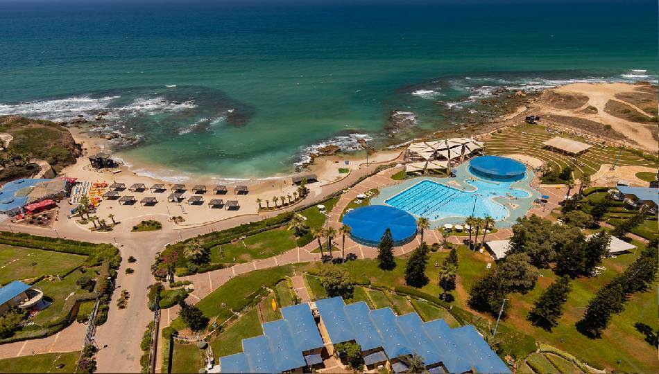 מלון ג'ייקוב ריזורט חדרה