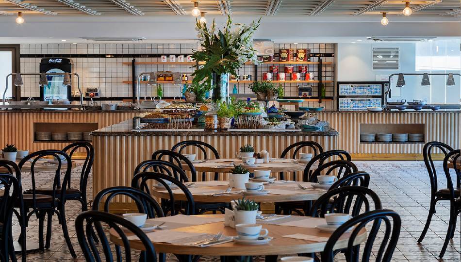 מלון ג'ייקוב ריזורט חדרה