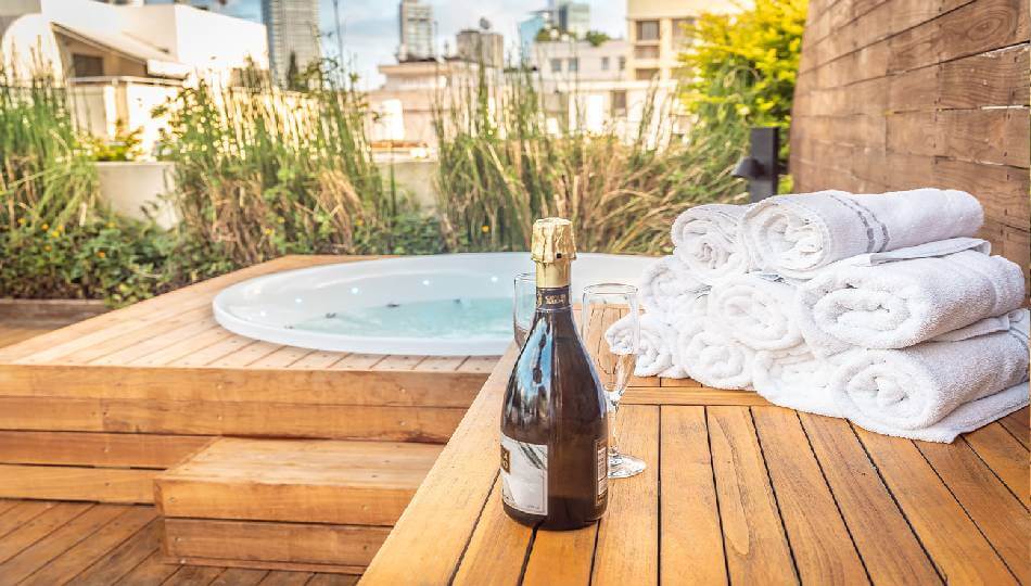 מלון ג'ייקוב שינקין ת