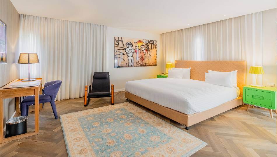 מלון ג'ייקוב שינקין ת