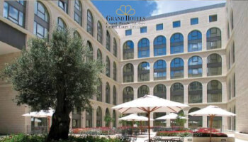 נופש + סיור חנוכיות