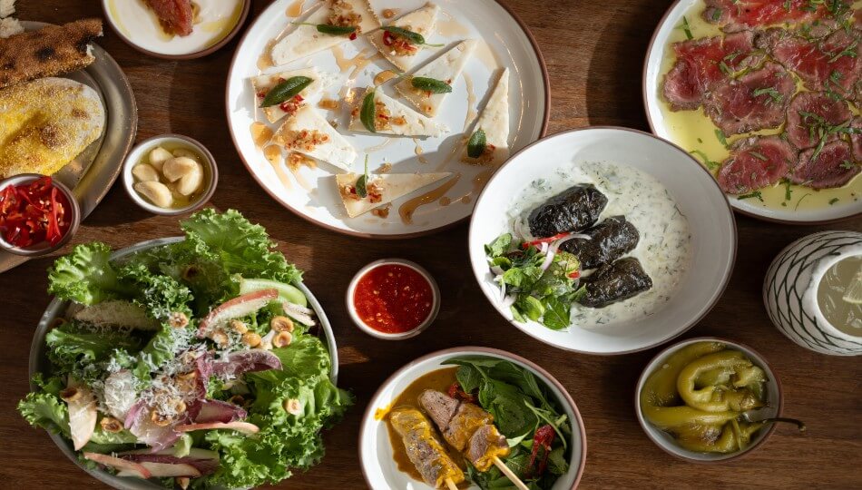 מסעדת lookout roof top