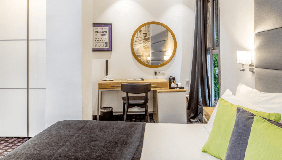 SMART HOTELS